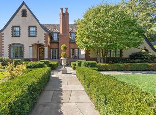 1062 Aynsley Ave, Lake Forest, IL 60045