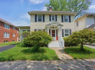 330 Hull Ct, Waukegan, IL 60085