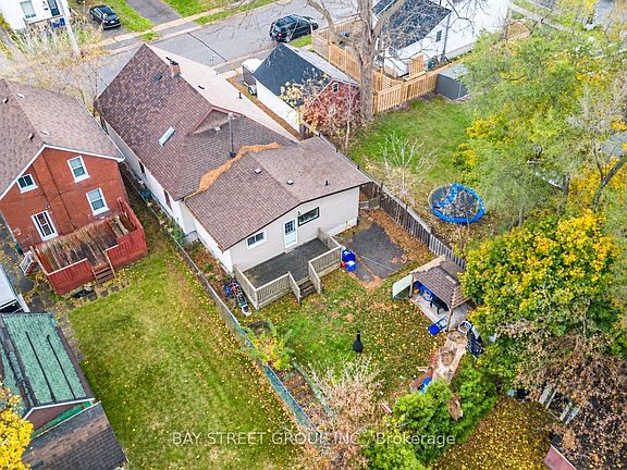 2nd image of 116 Summer St
