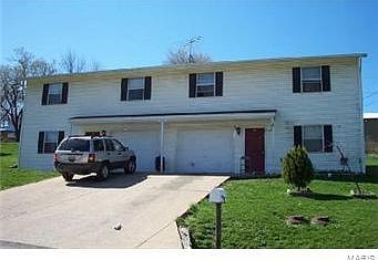 1st image of 305 Douglas St