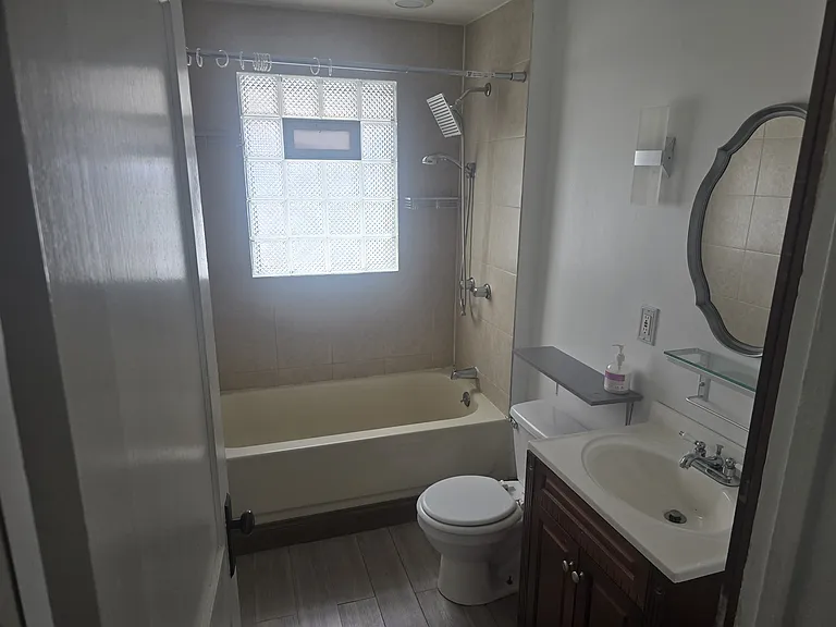 311 Crestwood Ave #2 — Photo 6