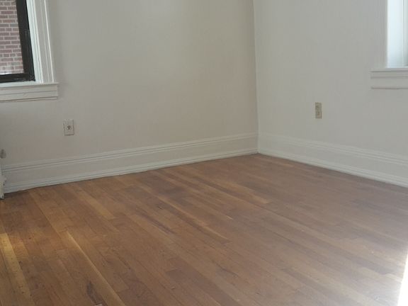 4th image of 3515 94th St APT 4A