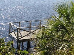 610 Manatee Dr, Ruskin, FL 33570