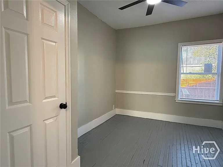 728 W 39th St — Photo 22