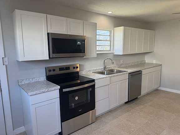5th image of 5305 McConnell Dr