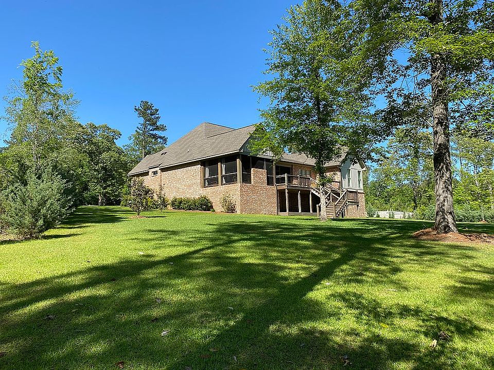 2nd image of 11 Tutwiler Cir
