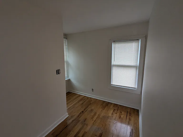 127 S Peninsula Dr #4 — Photo 8