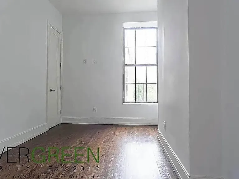 26 Covert St #2F — Photo 11