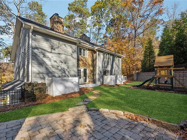 6895 Riverside Dr — Photo 42