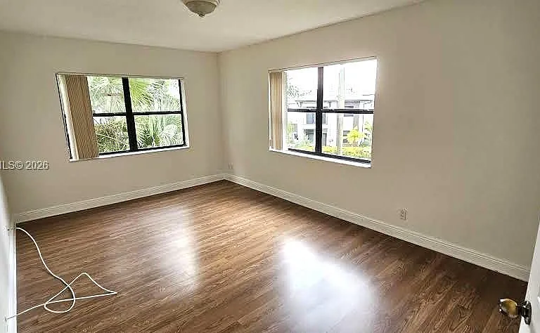 8290 Lake Dr #332 — Photo 10