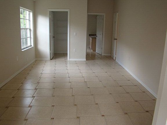 2nd image of 9 Woodfield Dr