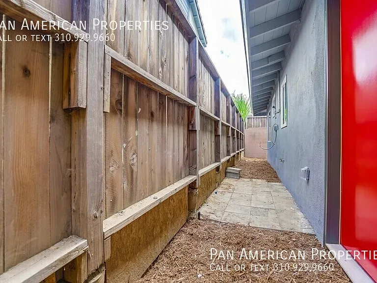 13842 3/4 S Arthur Ave — Photo 10