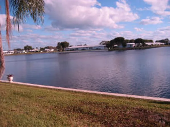 1114 Lake Ter APT 107, Boynton Beach, FL 33426