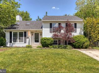 12 Leinster Garth, Nottingham, MD 21236