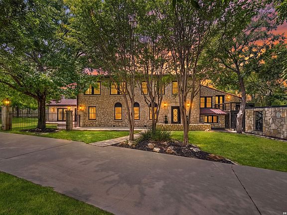 4th image of 103 PARK HILL DR
