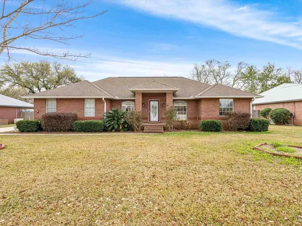 33320 Woodlands Dr, Lillian, AL 36549
