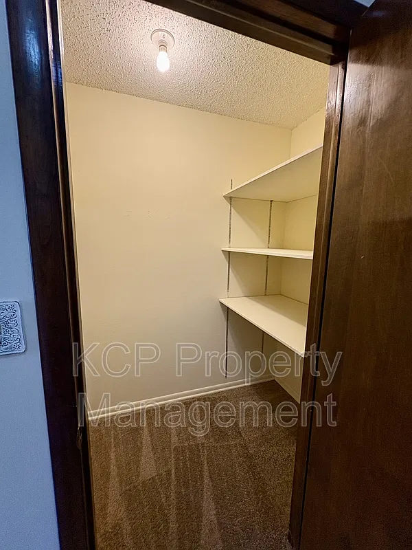 2 bed, 2.0 bath, 1432 sqft, $995 — Photo 3