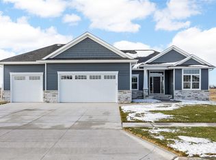 5320 Silver Rock Dr, Marion, IA