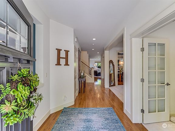 3rd image of 27220 SE 18th Place