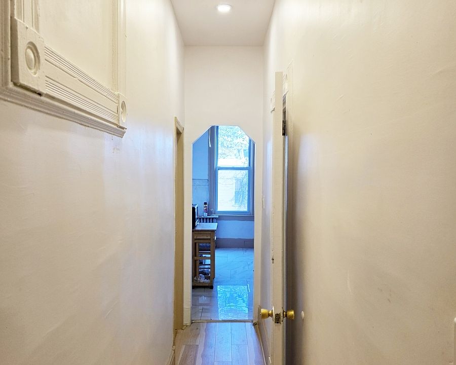1st image of 70 Weirfield St Floor 3-1