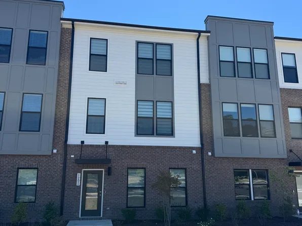 1202 Granholm Rd, Cary, NC 27519