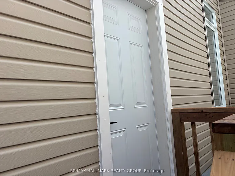 1926 Celeste Way — Photo 5