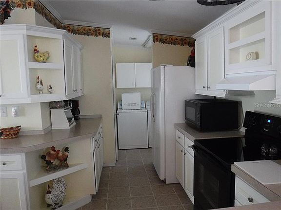 2nd image of 601 Oak Blvd