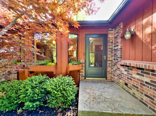 1912 Lovejoy Ln, Columbia, MO 65202