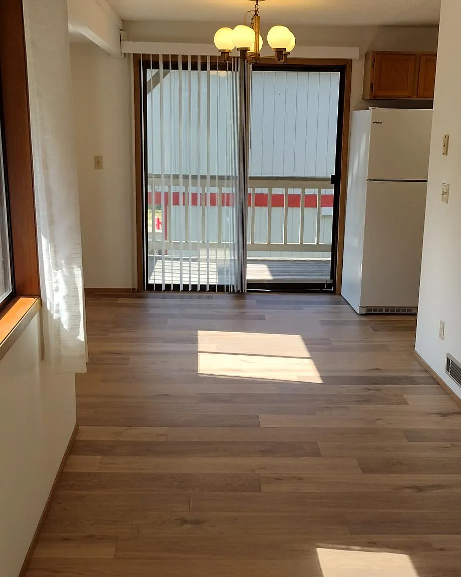 2 bed, 897 sqft, $2,275 — Photo 4