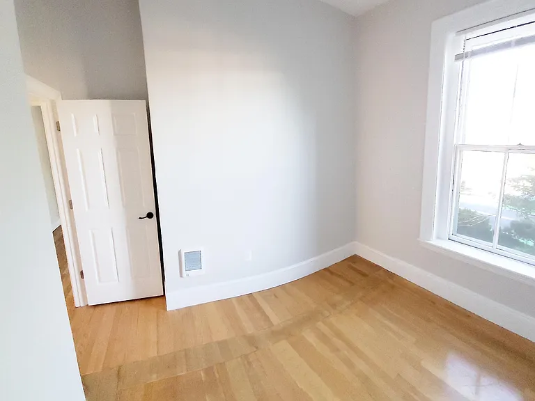 36 Beacon St #2 — Photo 8