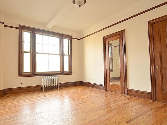 3rd image of 287 Amsterdam Ave #904