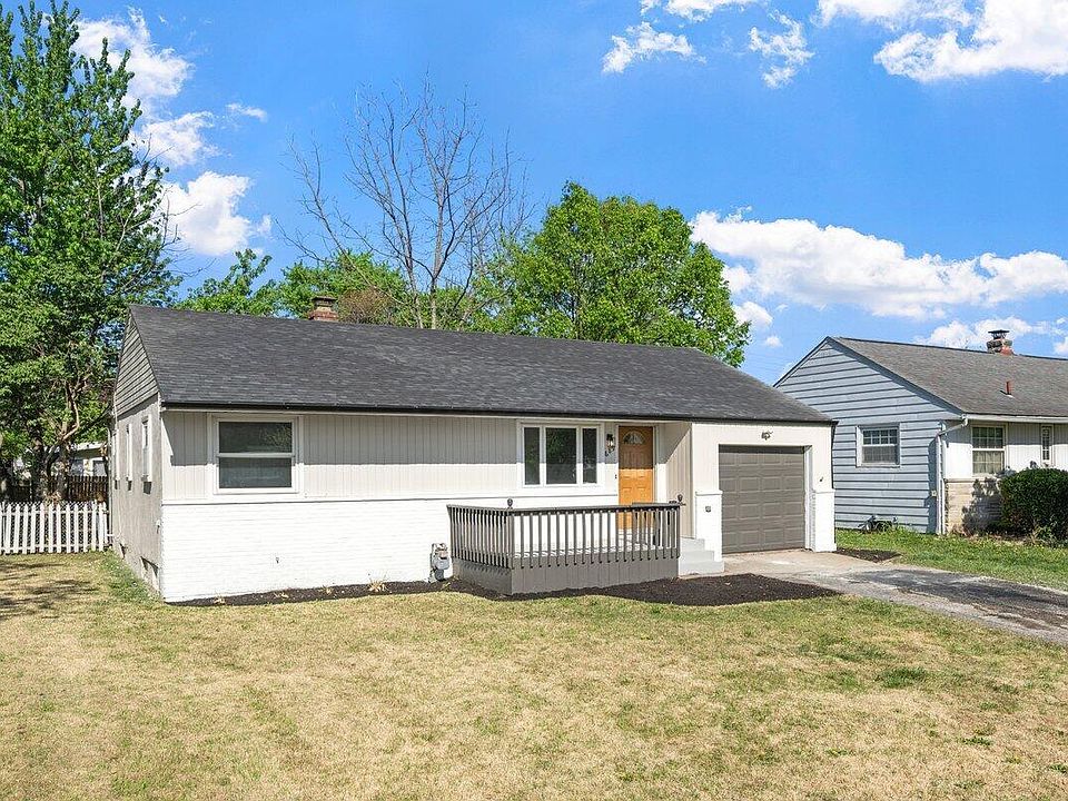 1st image of 689 Georgian Dr