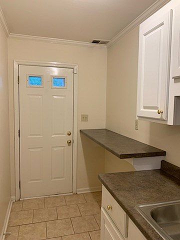 1st image of 1493 Campus St