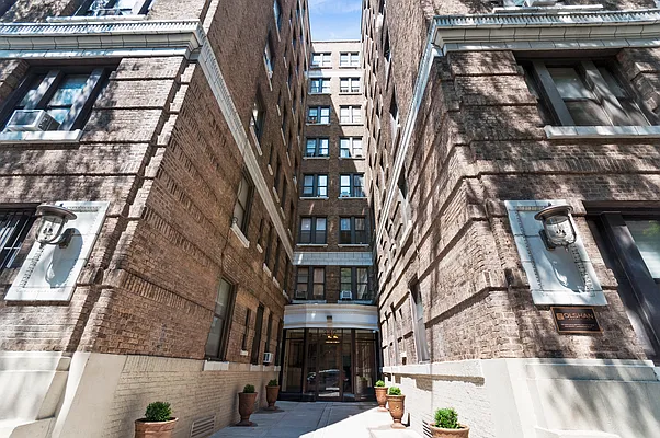 Rented by Douglas Elliman | media 26