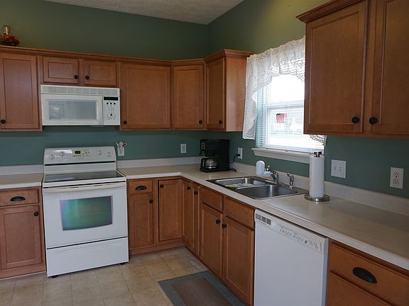 4th image of 310 Gallop Dr