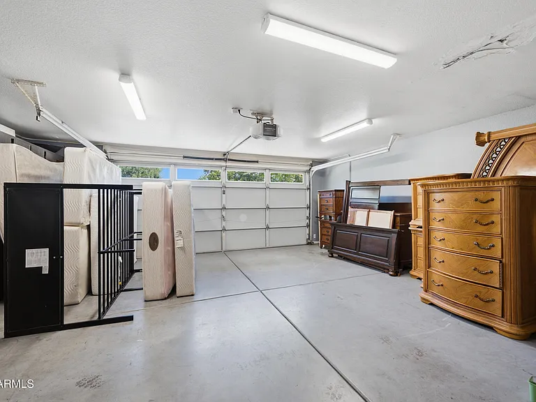 3358 E Park Ave — Photo 30