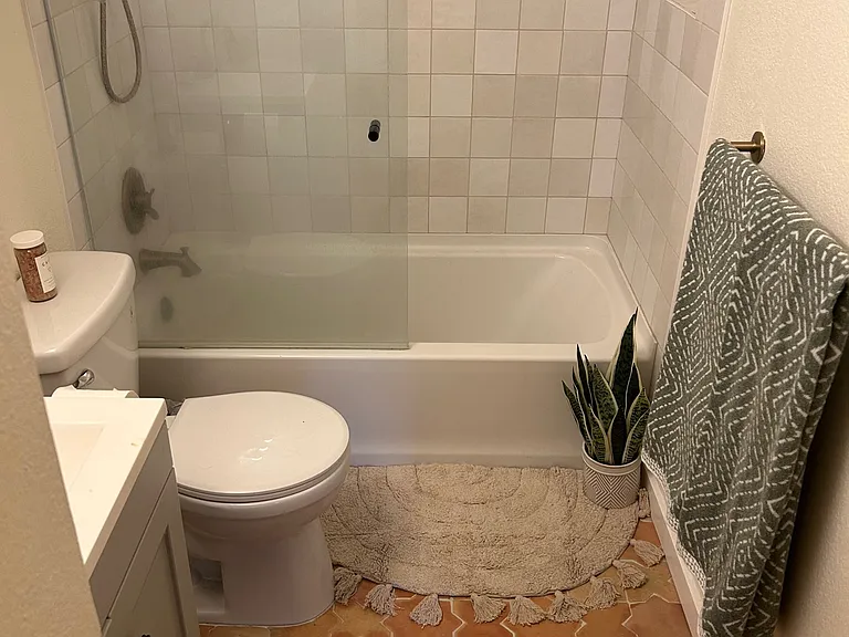 2197 S Euclid Ave — Photo 12