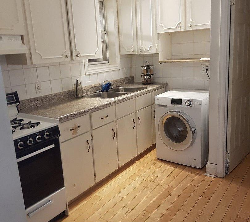 kitchen, washer and dryer all in one