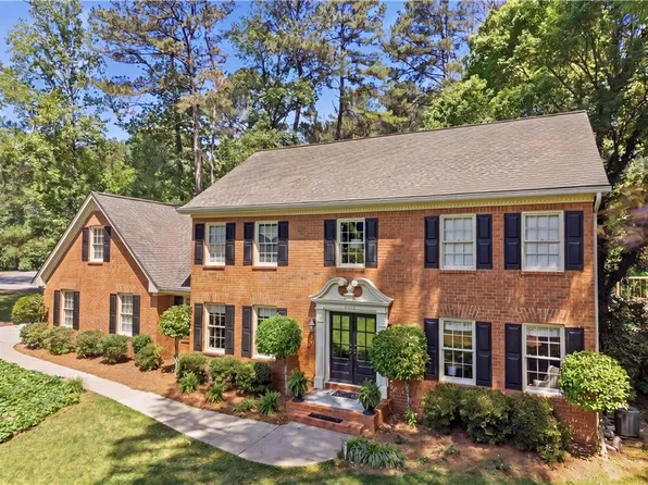 5321 Lanford Springs Ct SW, Lilburn, GA 30047