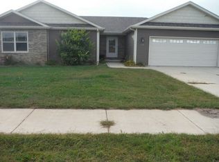 428 Ironwood St NW, Demotte, IN 46310