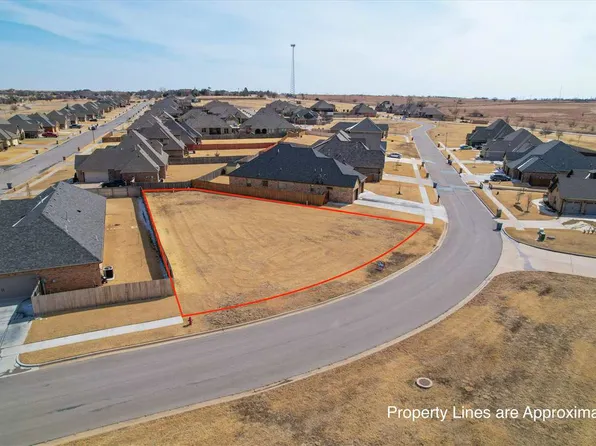 4006 NE Water Edge Dr, Lawton, OK 73507