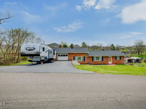 32 Porter St, Castlewood, VA 24224