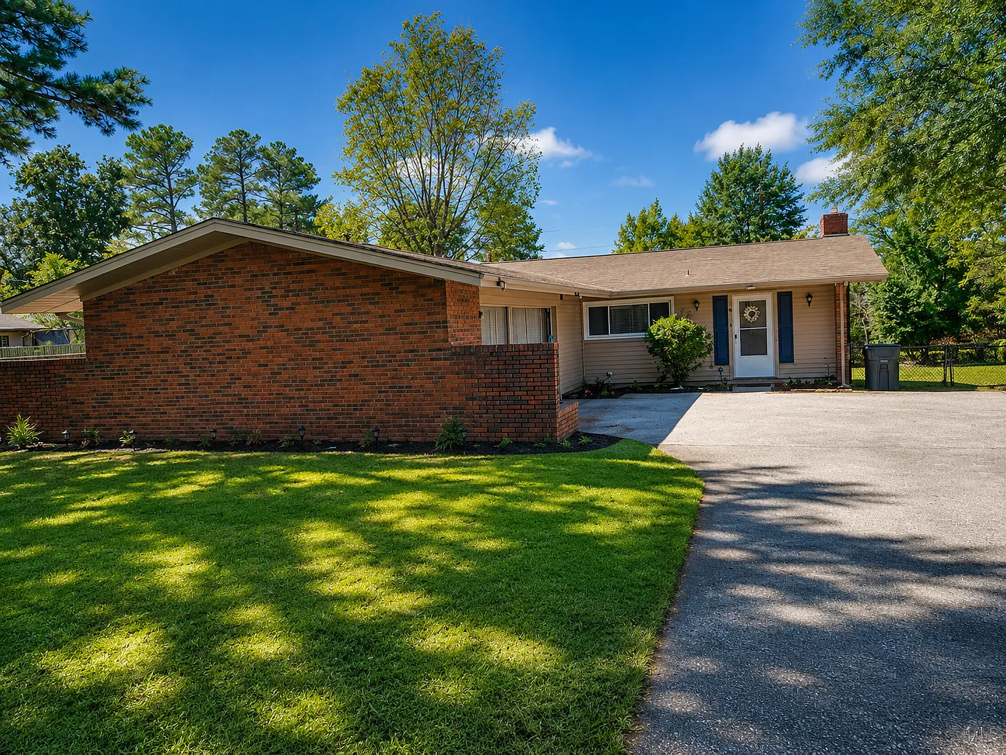 3 bed, 1869 sqft, $1,800 — Photo 1