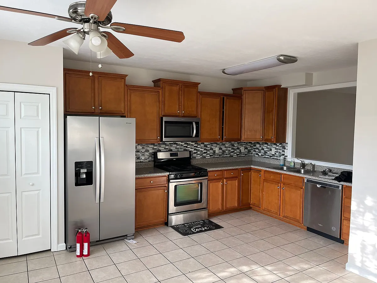 Building Photo - 10554 Cherry Grove Ct
