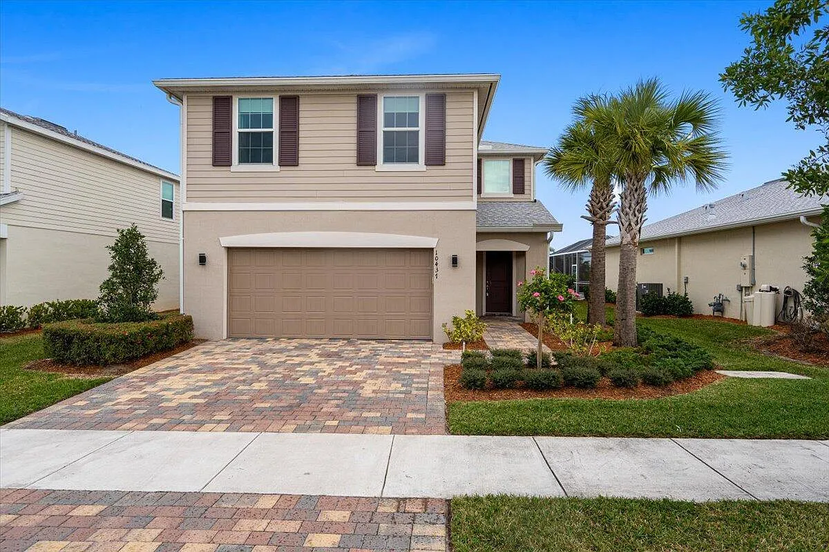 4 bed, 2.5 bath, 2448 sqft, $3,500 — Photo 2