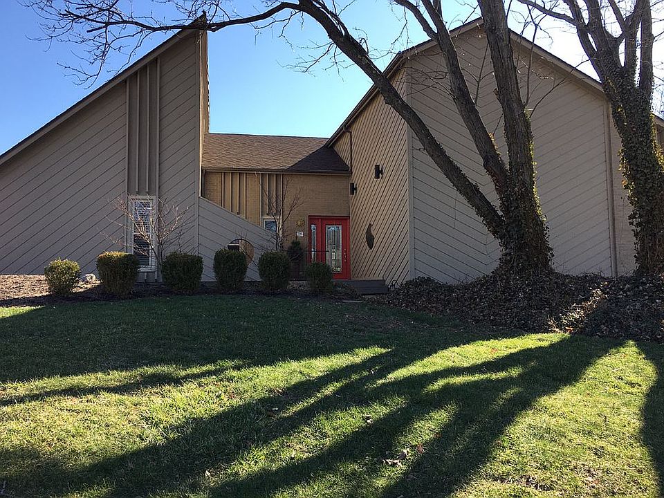 1st image of 440 Shadywood Dr