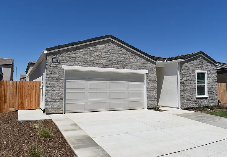 4481 N San Miguel Ave — Photo 3