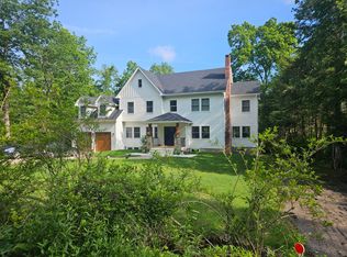 (Undisclosed Address), Goldens Bridge, NY 10526