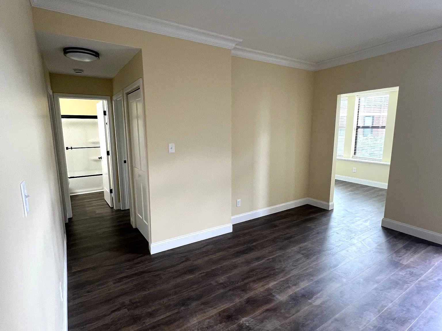 2 bed, 975 sqft, $1,400 — Photo 4