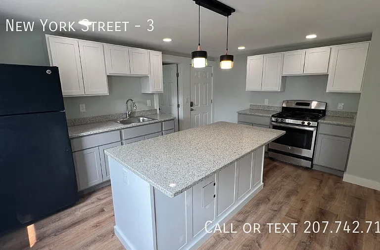 30 New York St #3 — Photo 1